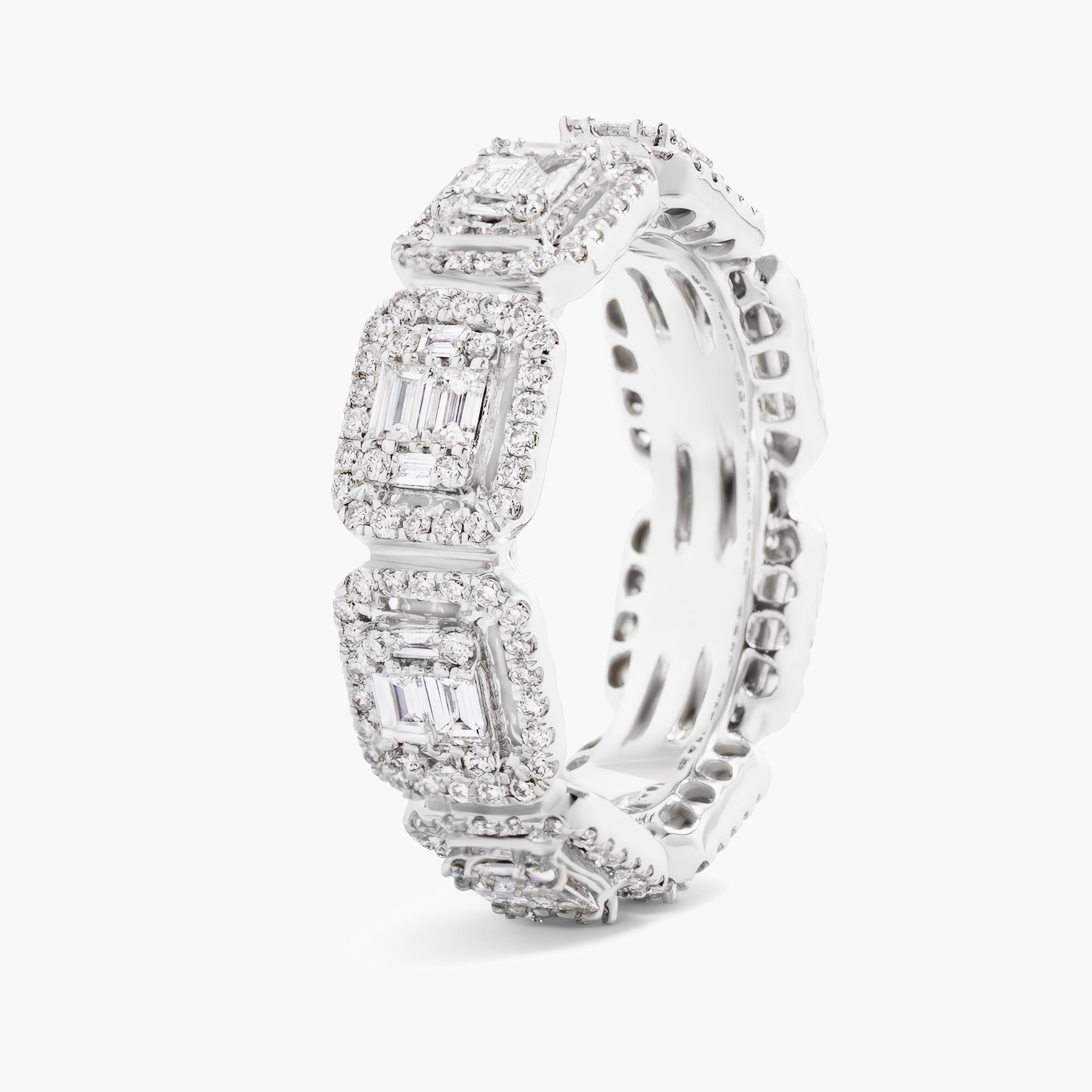 Illusion baguette eternity band